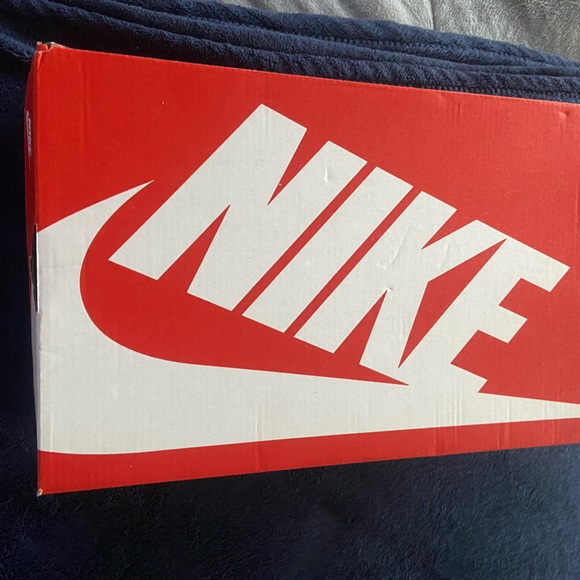 Nike Dunk Low Retro- Reverse Panda - Picture 2 of 9